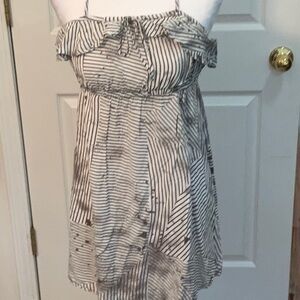 HANG TEN RUFFELD TIE BACK TOP SIZE MEDIUM